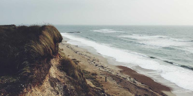 新能源汽车保值率排行榜：哪些品牌和车型最抗跌？三年数据深度分析 | 698汽车购车指南
