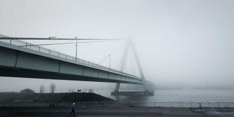 豪华品牌入门SUV选购指南：奥迪Q3、宝马X1、奔驰GLB家庭使用场景全面对比